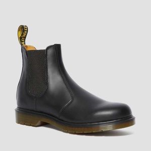 Dr. Martens 2976 SMOOTH LEATHER CHELSEA BOOTS